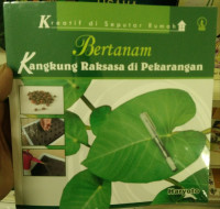 Image of Bertanam kangkung raksasa di pekarangan